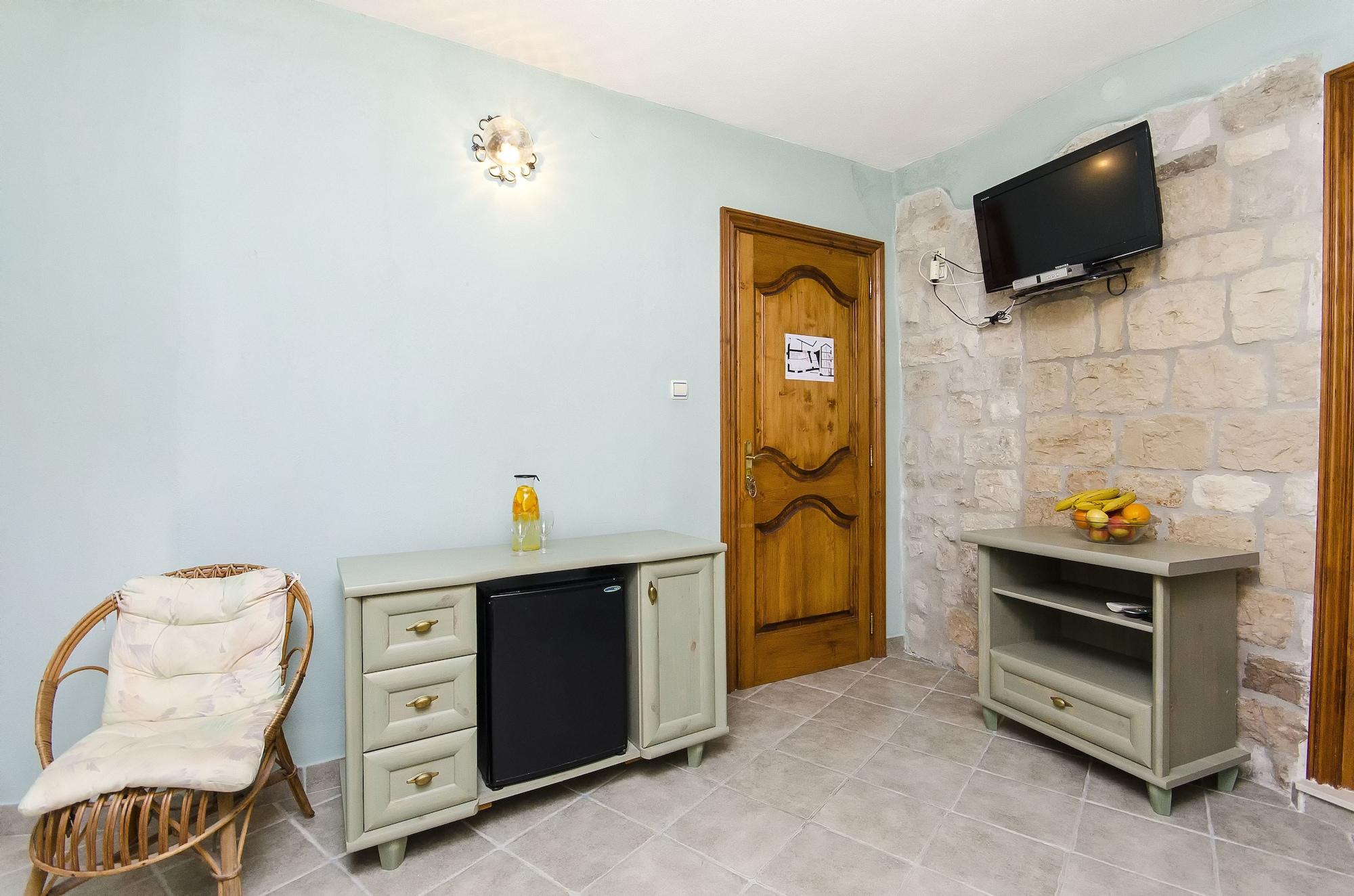 Palace Derossi Trogir Ngoại thất bức ảnh