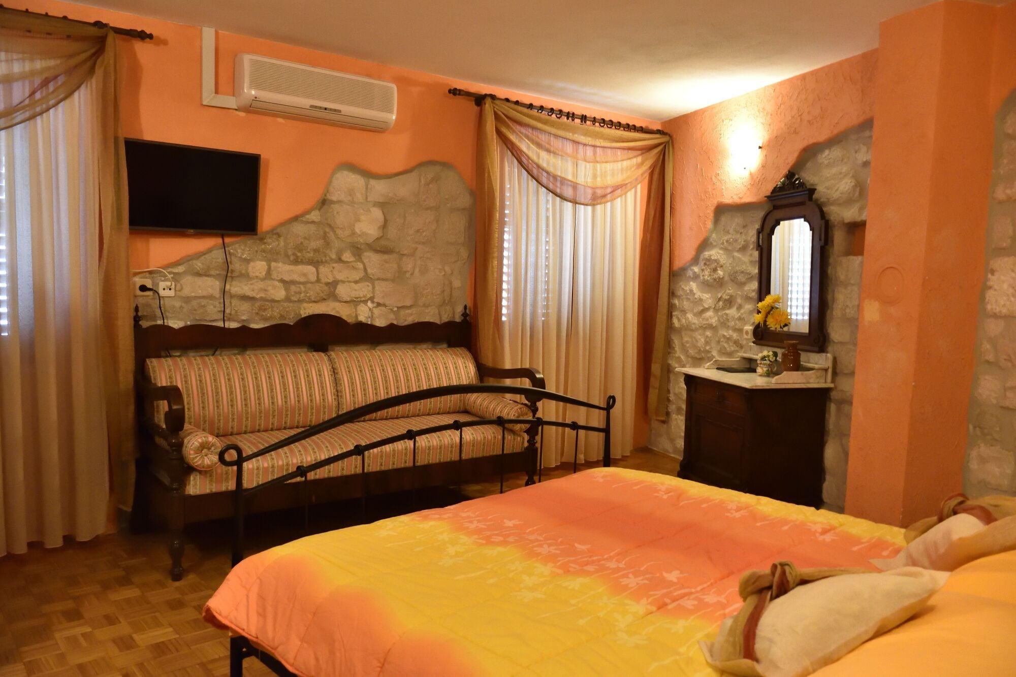Palace Derossi Trogir Ngoại thất bức ảnh