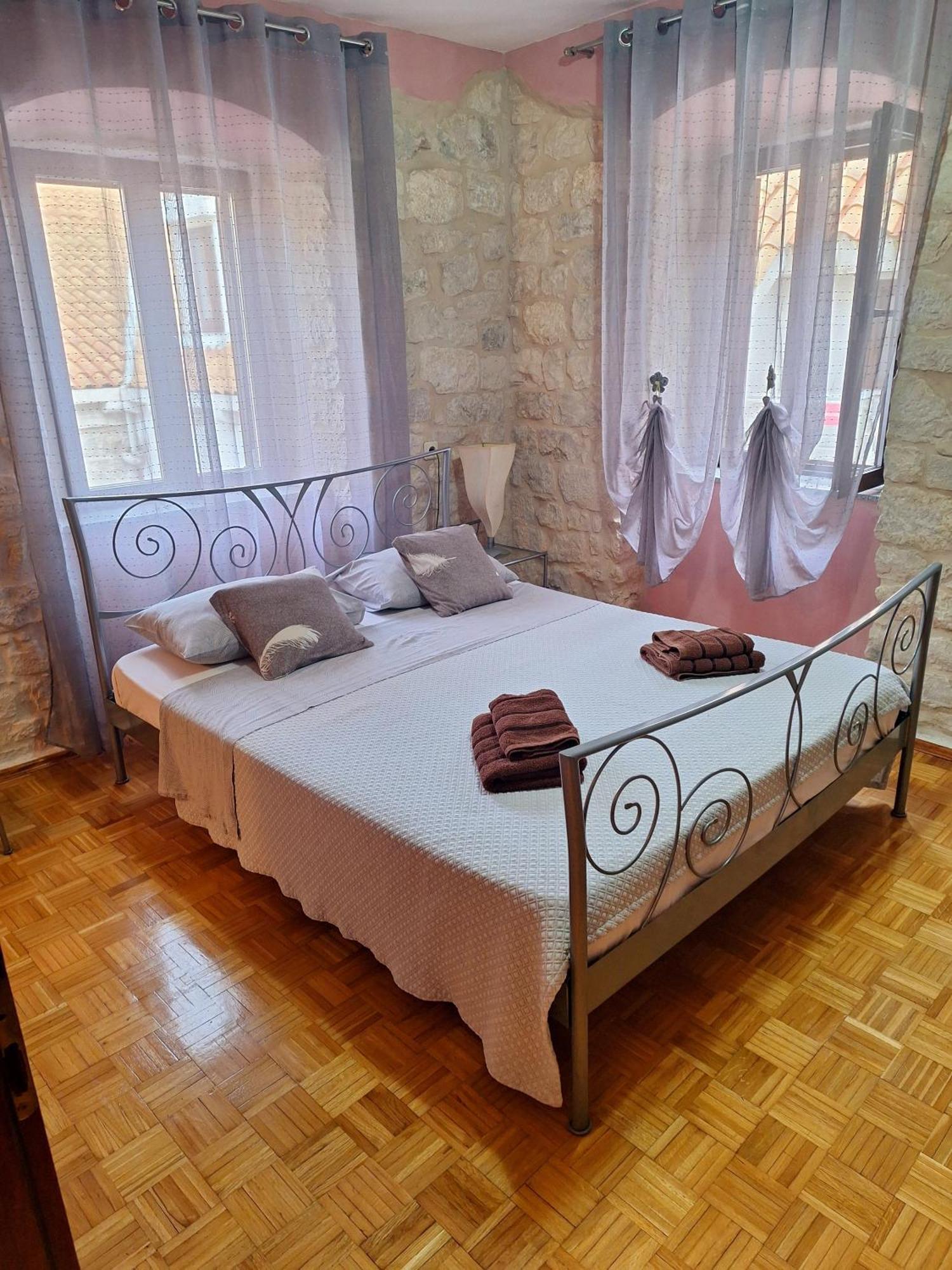 Palace Derossi Trogir Ngoại thất bức ảnh