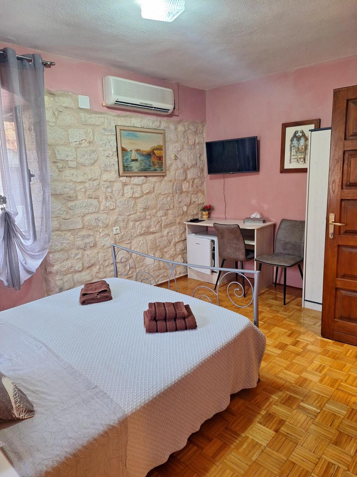 Palace Derossi Trogir Ngoại thất bức ảnh