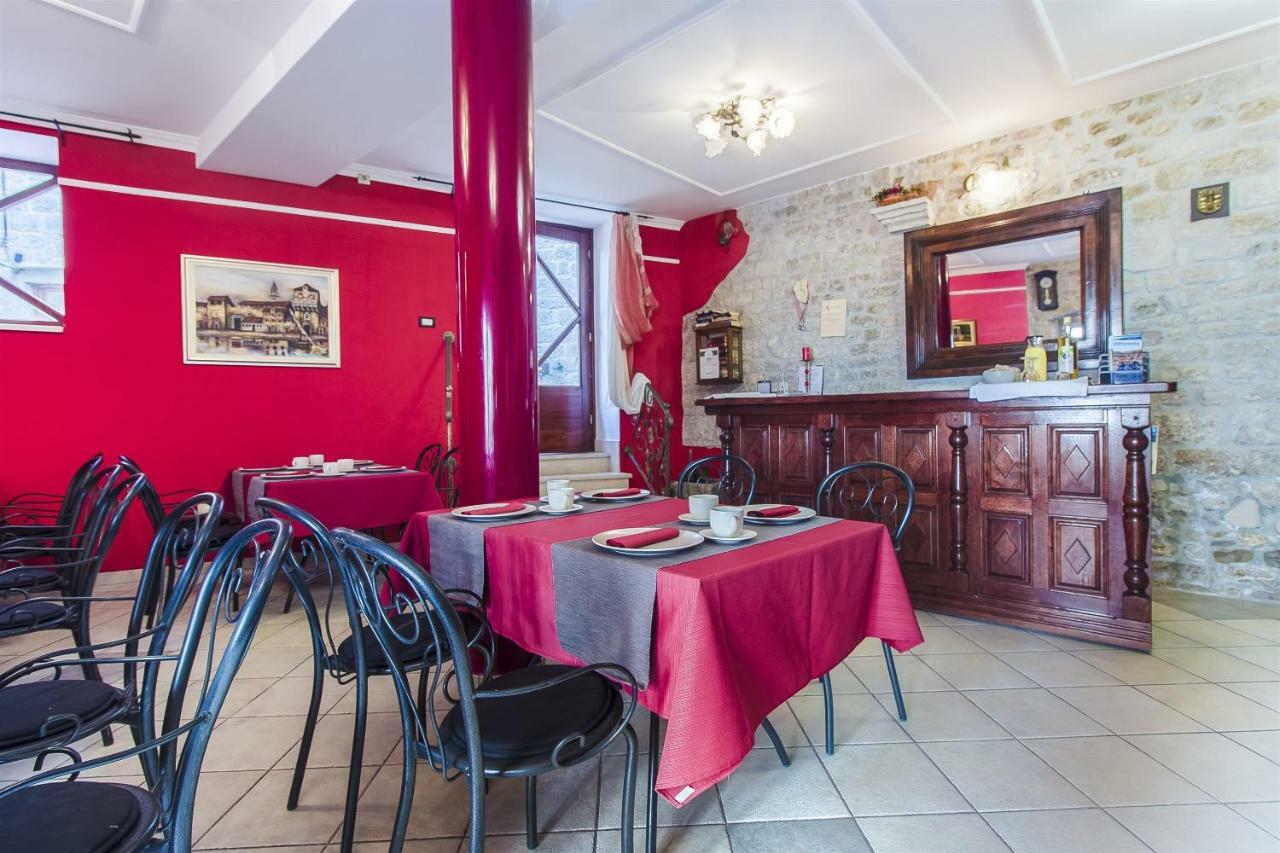 Palace Derossi Trogir Ngoại thất bức ảnh