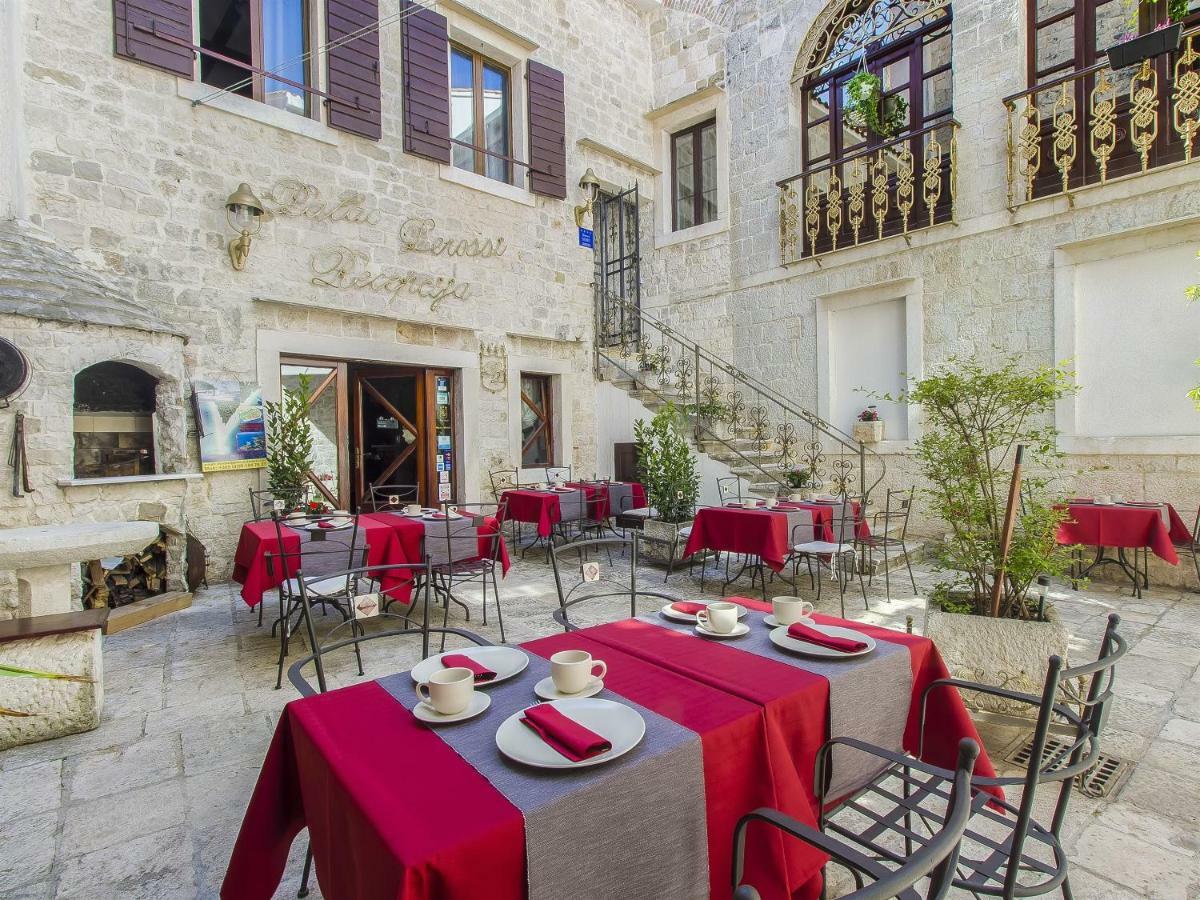 Palace Derossi Trogir Ngoại thất bức ảnh