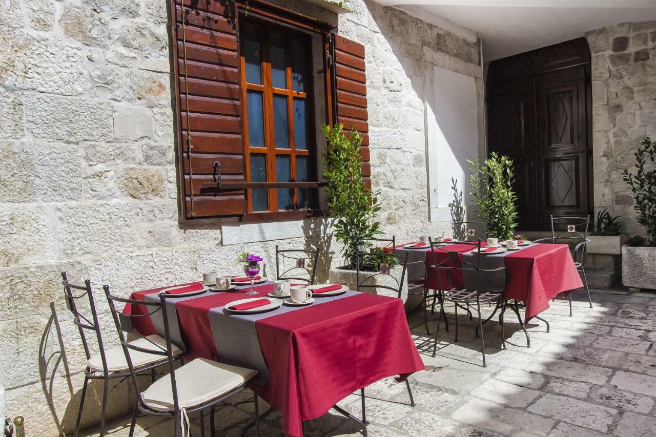 Palace Derossi Trogir Ngoại thất bức ảnh